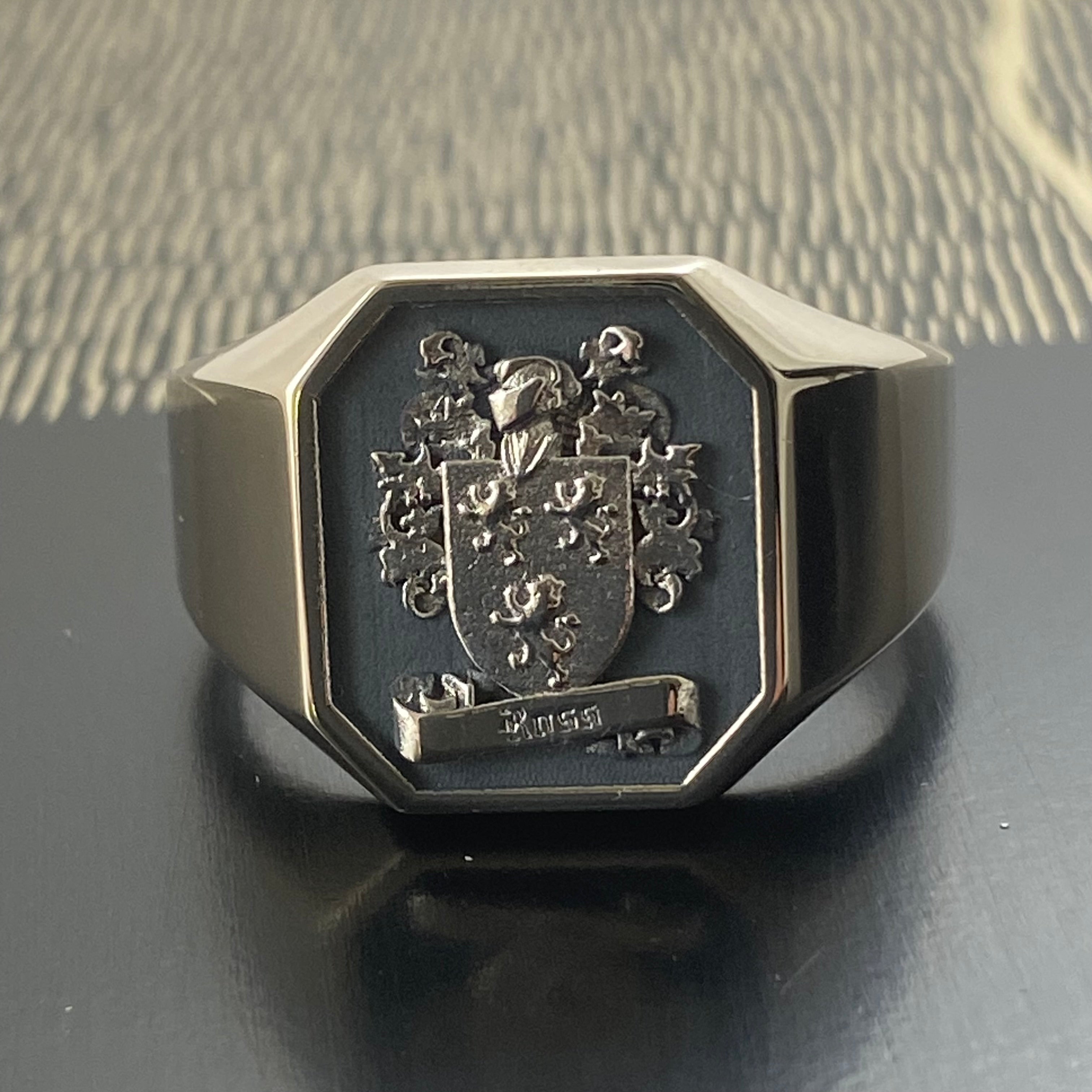 Family Coat of Arms CAD Crafted 16mm x 14mm  -  9 Carat White Gold Palladium