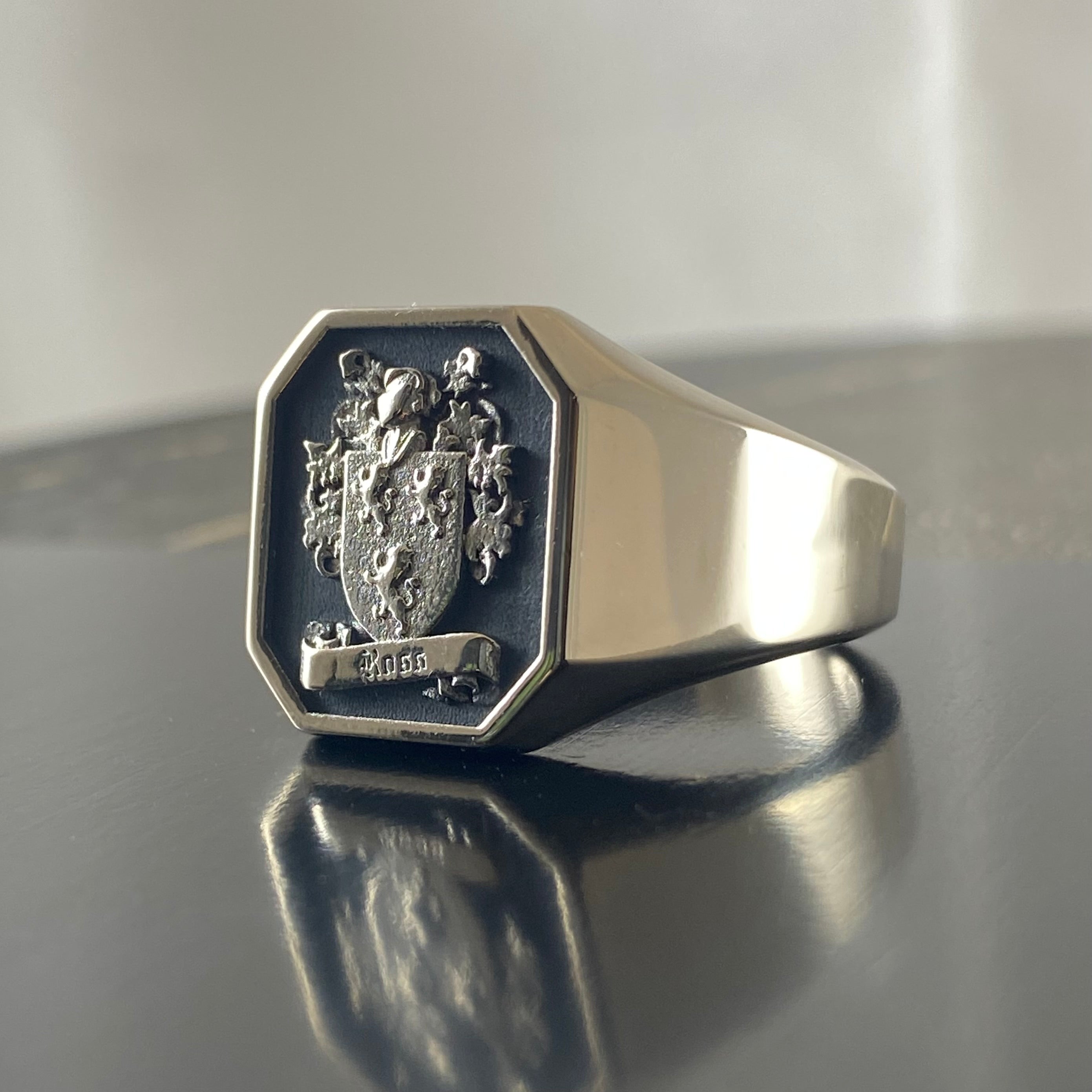 Family Coat of Arms CAD Crafted 16mm x 14mm  -  9 Carat White Gold Palladium