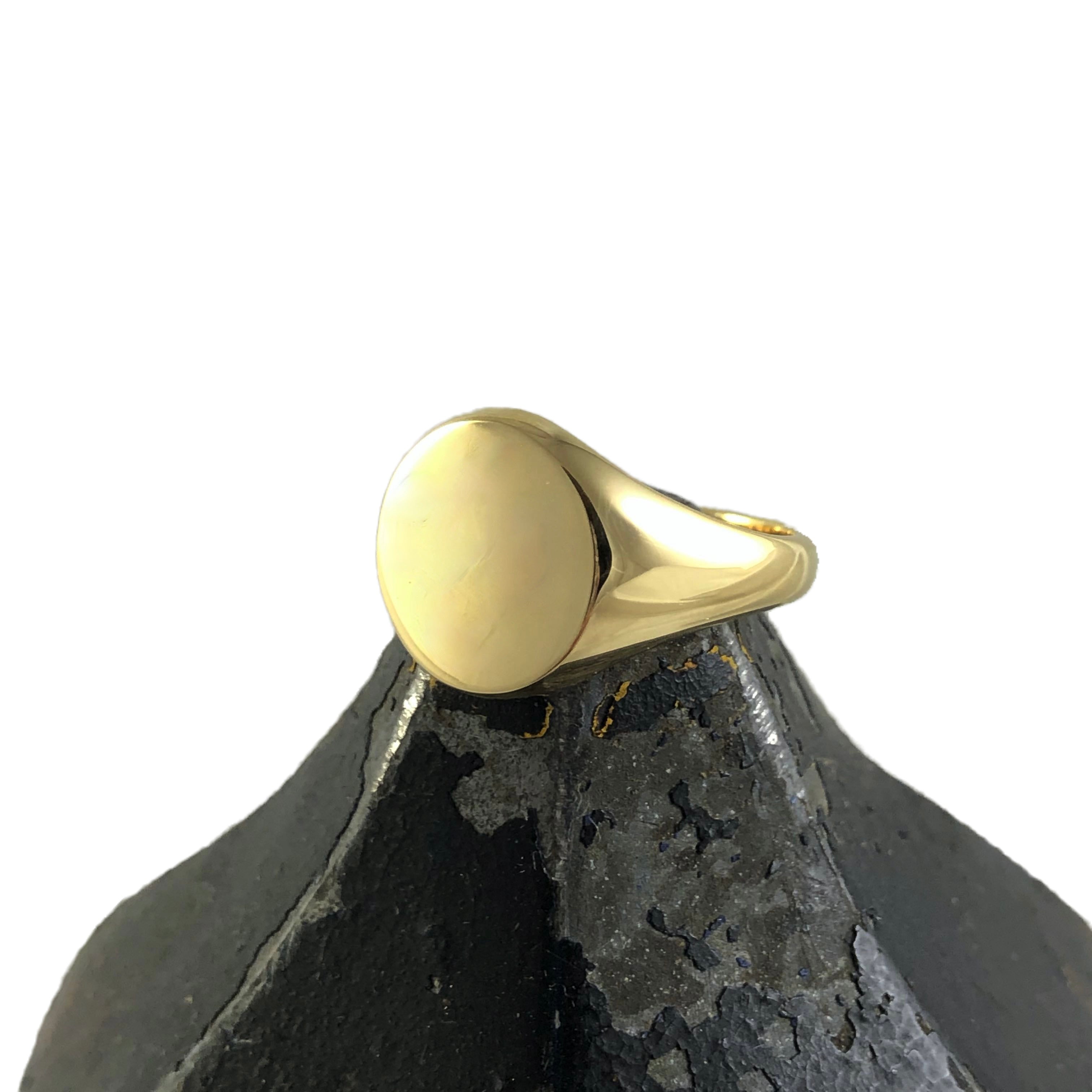 Round 11mm  -  18 Carat Yellow Gold Signet Ring