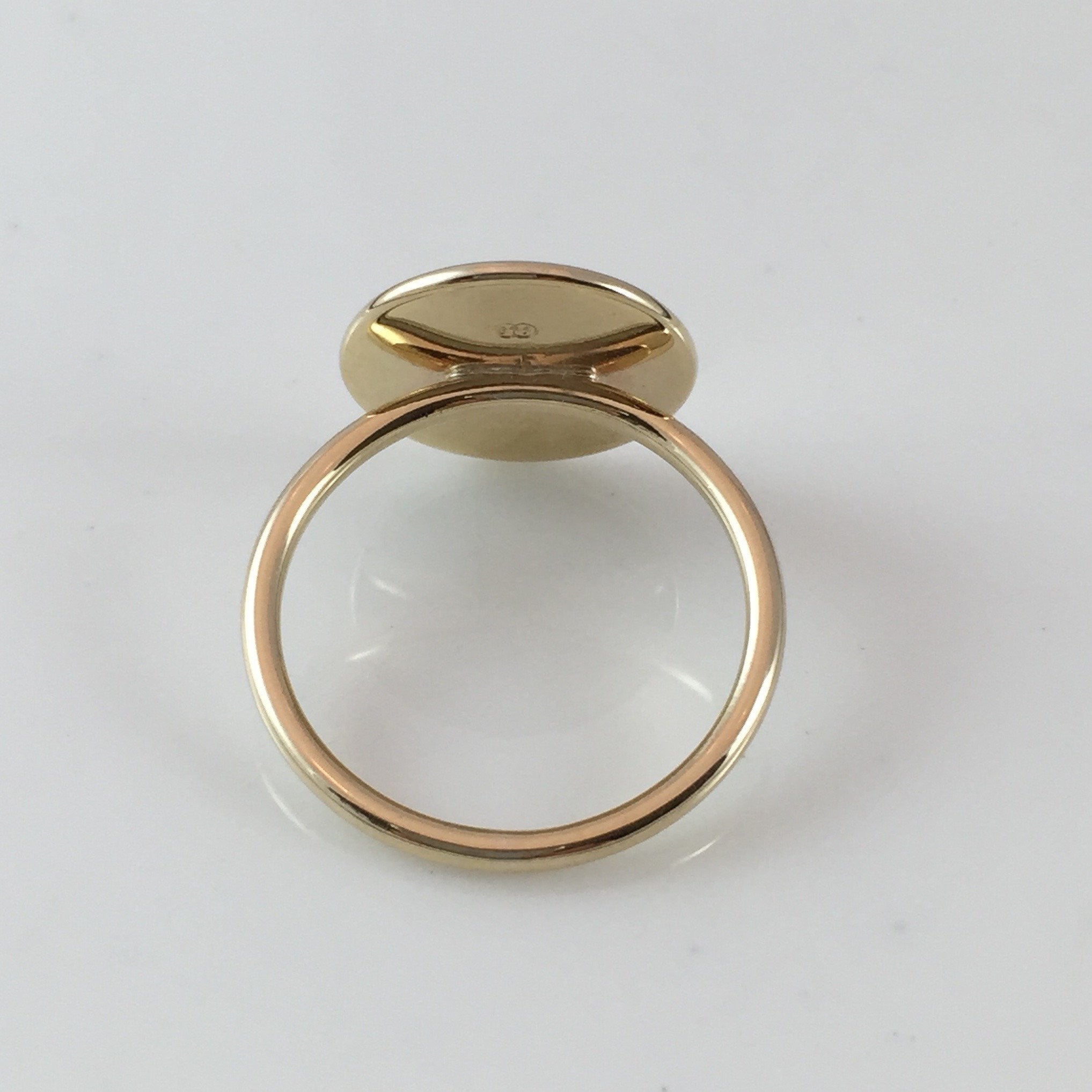 Round 15mm  -  9 Carat Yellow Gold Signet Ring